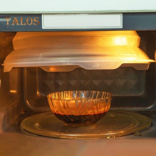 1 magnetic microwave food cover, microwave splash cover, clear microwave  plate cover, microwave dish cover, oven splash protection cover and steam  vent microwave hover cover, spill-proof cover, plastic cover, microwave  splash proof