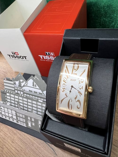 T1175093603200 top