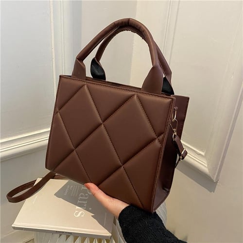 Women's spring handbags store