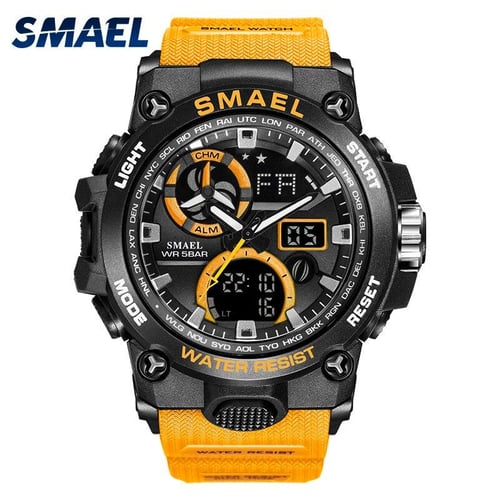 Smael army watch new arrivals