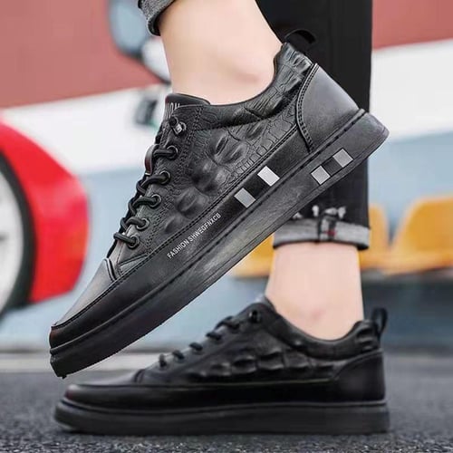 Round toe casual sneakers top