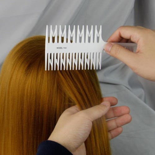 Streaking hair discount with comb