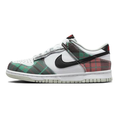Nike dunks kids on sale